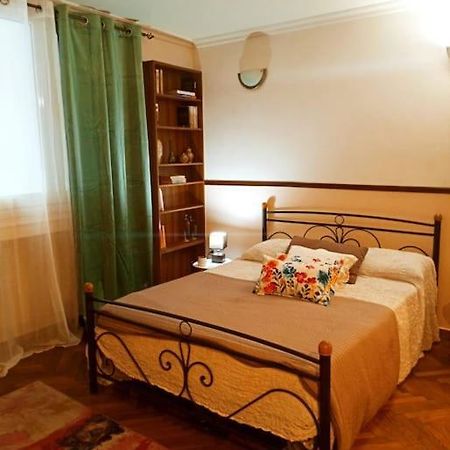 Romantic Apartment Ideal For Women! Athens Exterior photo