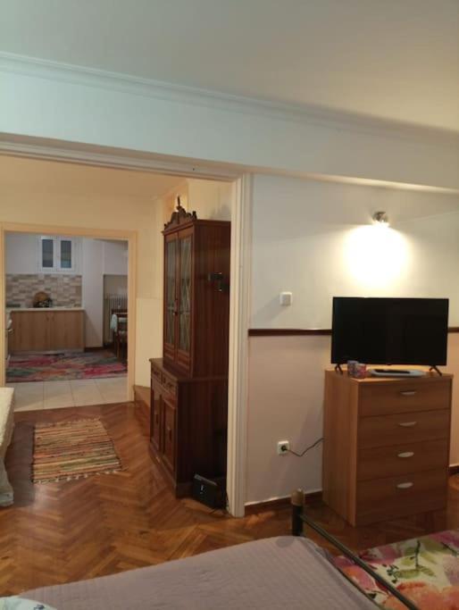 Romantic Apartment Ideal For Women! Athens Exterior photo