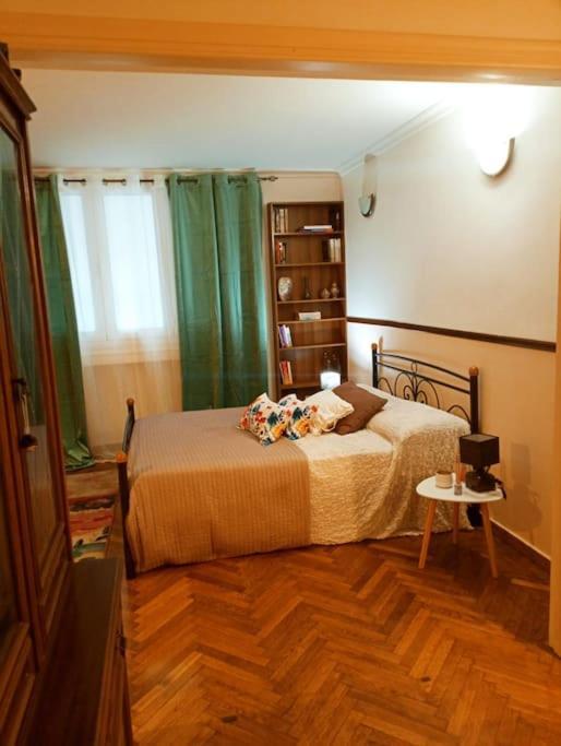 Romantic Apartment Ideal For Women! Athens Exterior photo