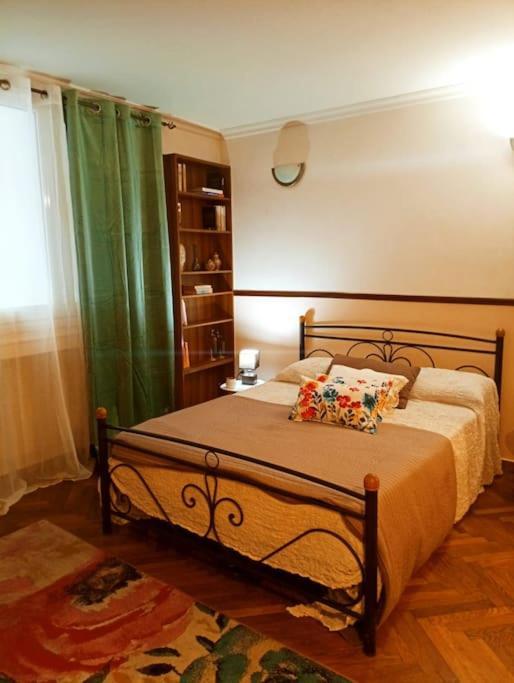 Romantic Apartment Ideal For Women! Athens Exterior photo
