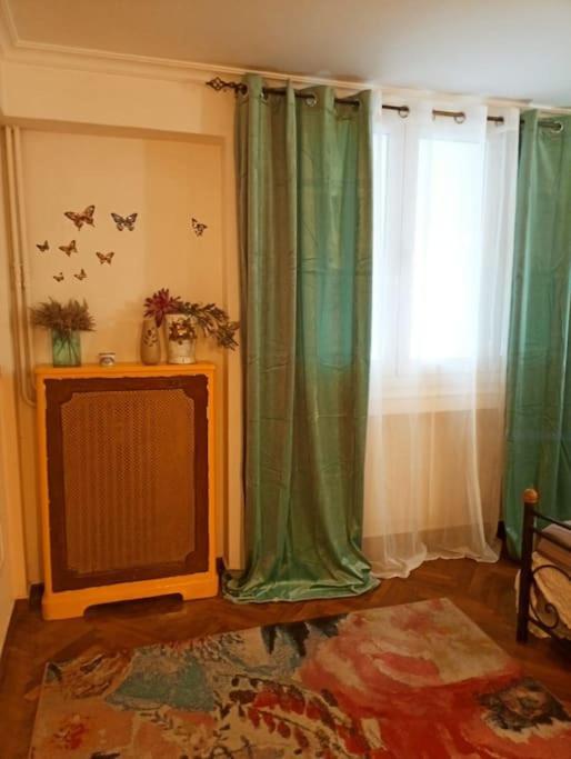 Romantic Apartment Ideal For Women! Athens Exterior photo