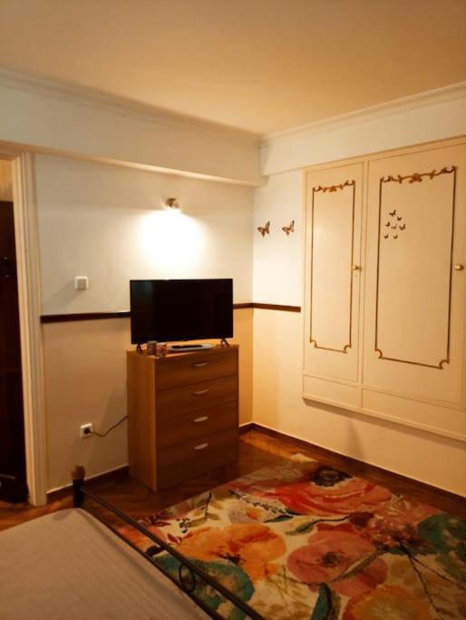 Romantic Apartment Ideal For Women! Athens Exterior photo